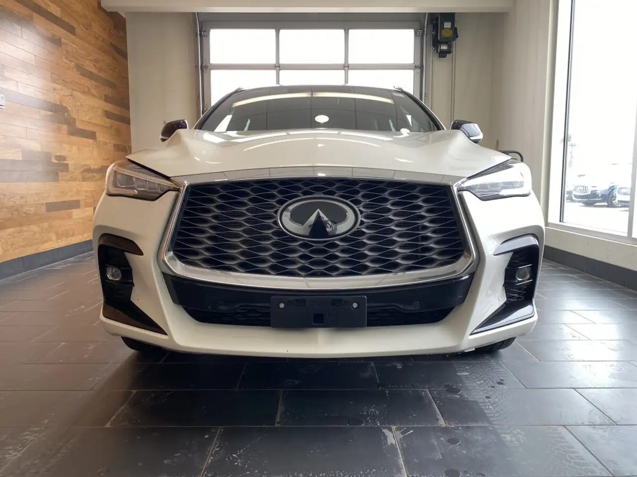 Infiniti QX55 - Image 2