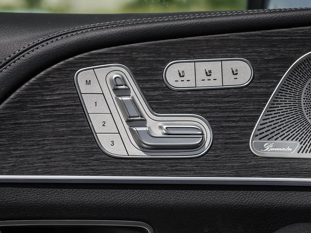 Mercedes-Benz GLE - Image 19