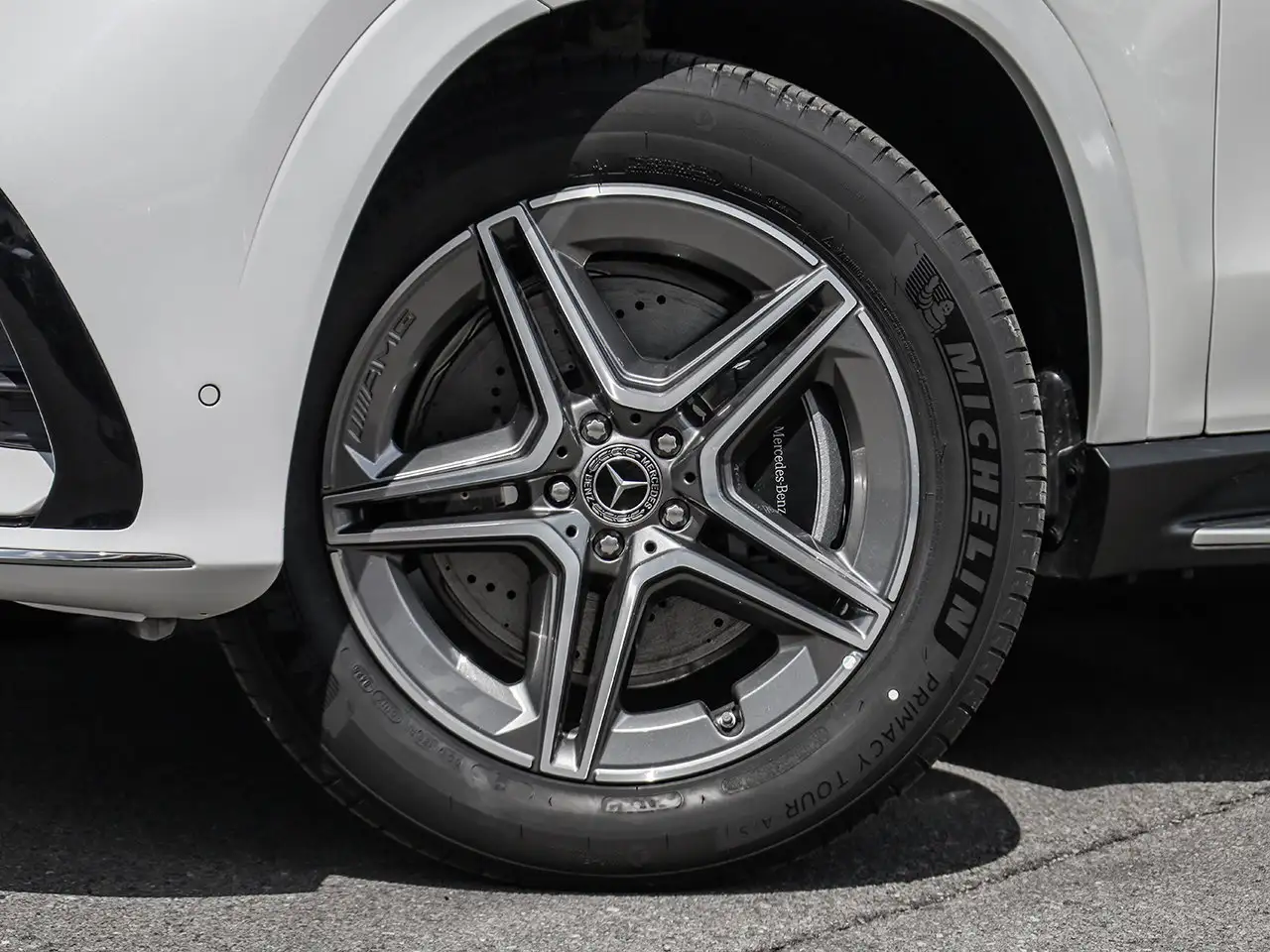 Mercedes-Benz GLE - Image 12