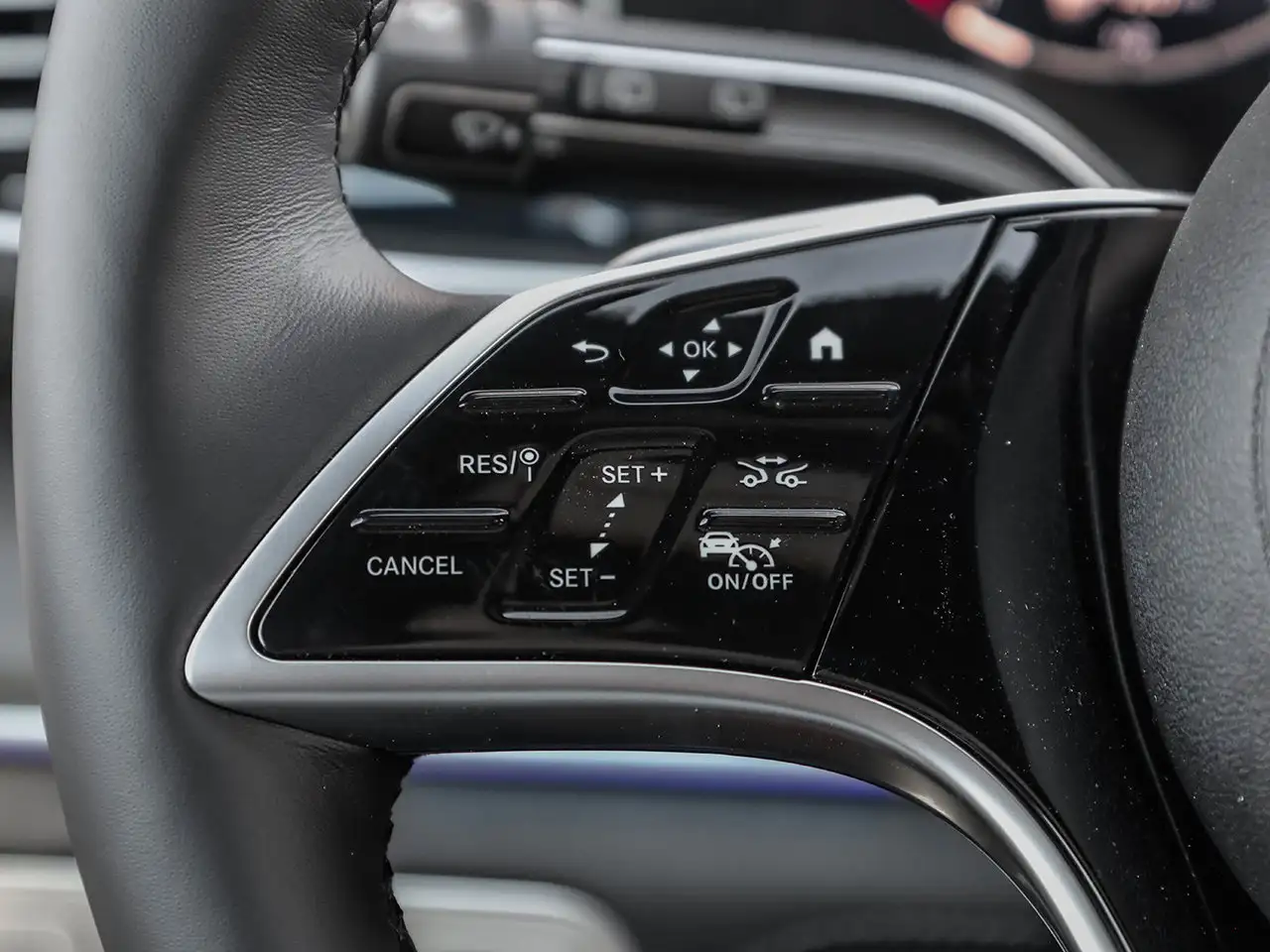 Mercedes-Benz GLE - Image 21