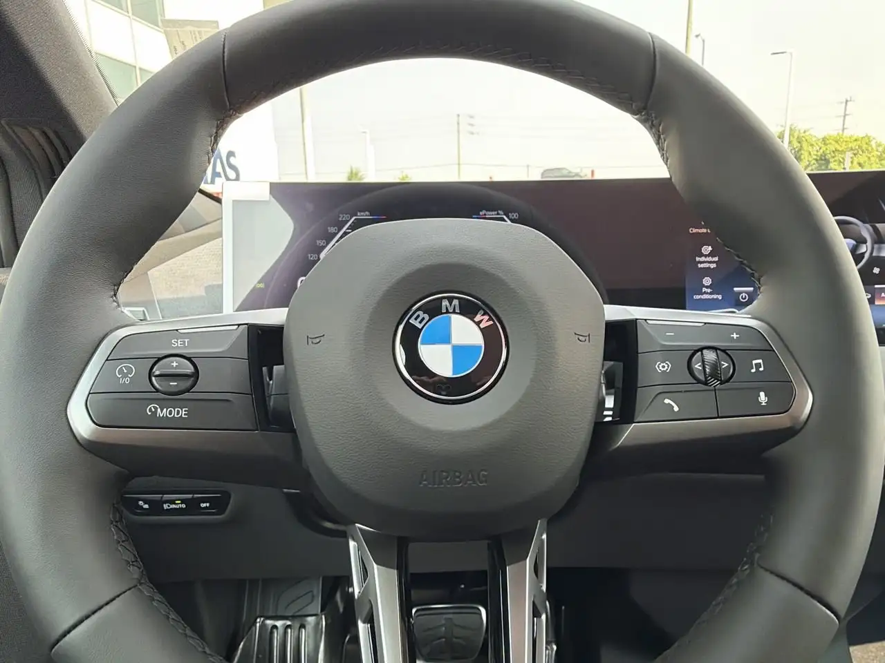 BMW iX - Image 22