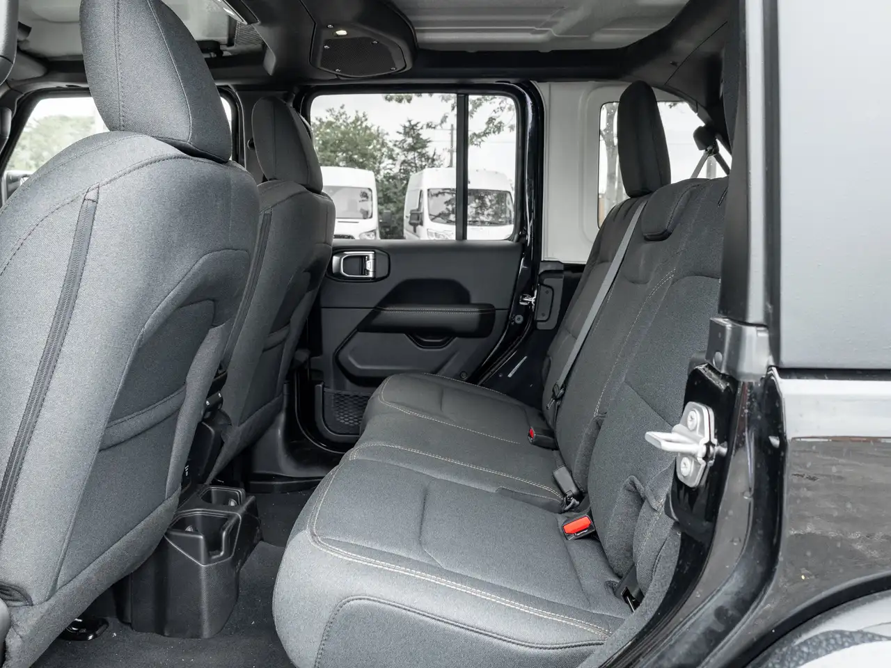 Jeep Wrangler - Image 23