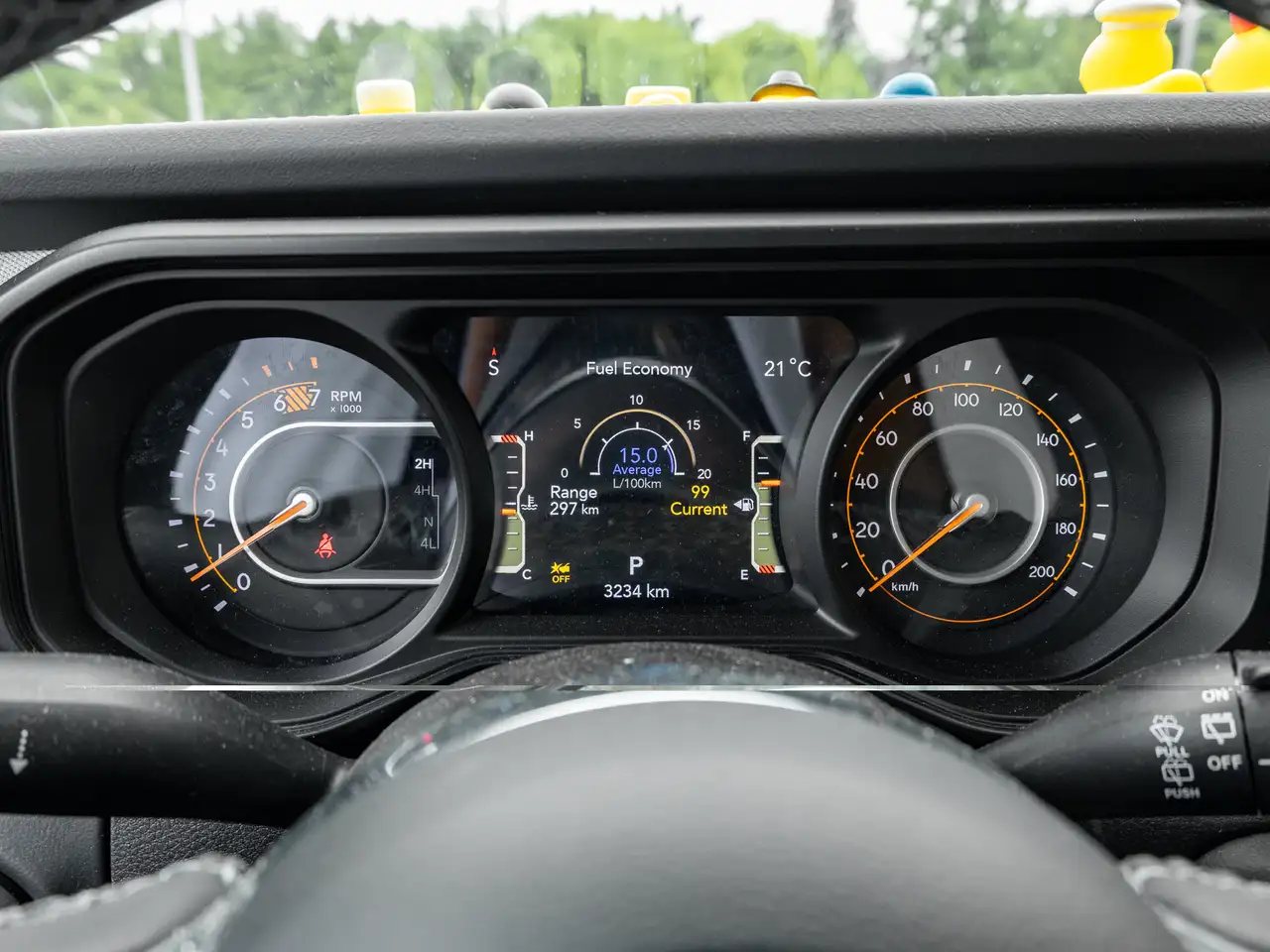 Jeep Wrangler - Image 11