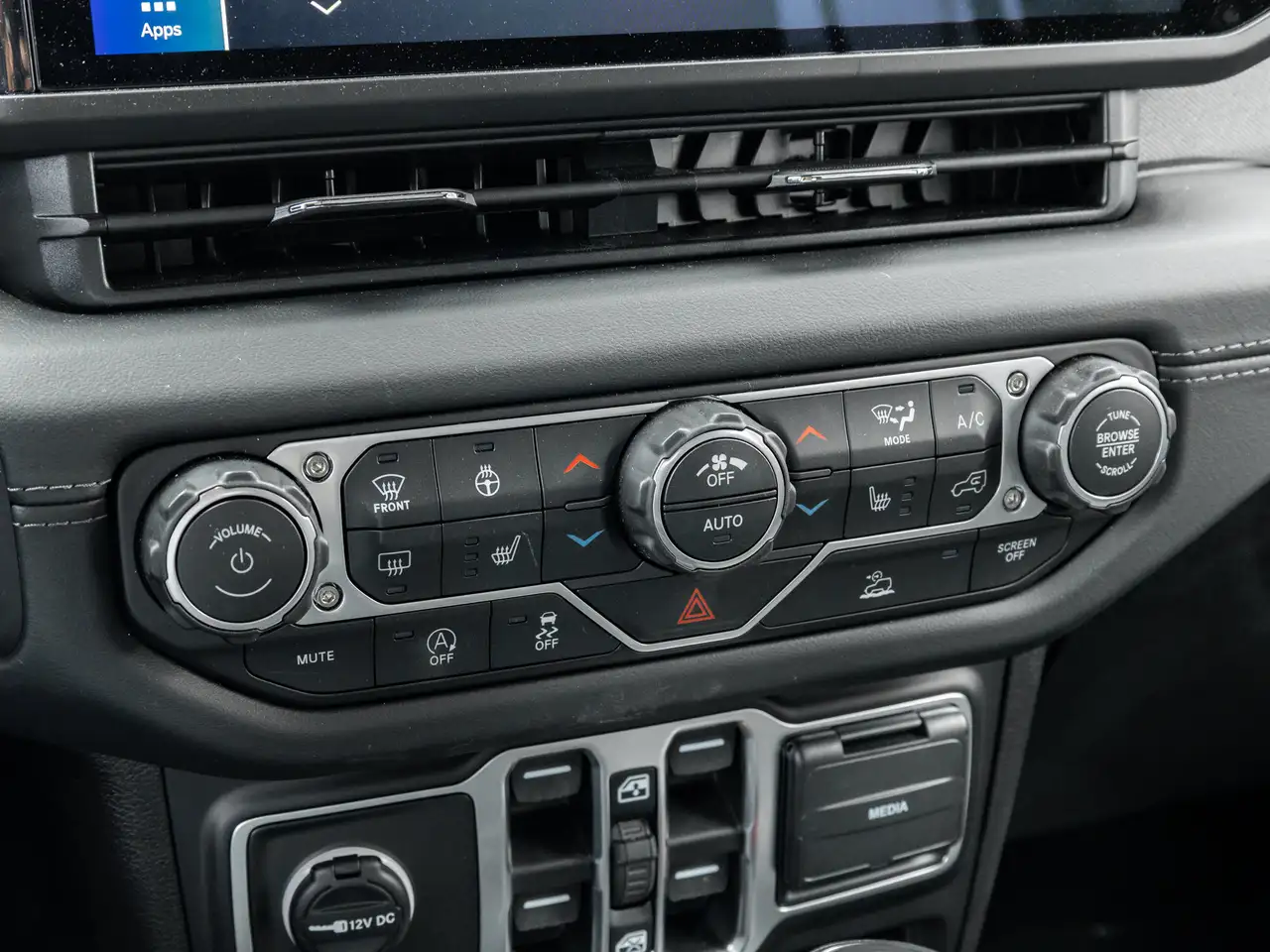 Jeep Wrangler - Image 18