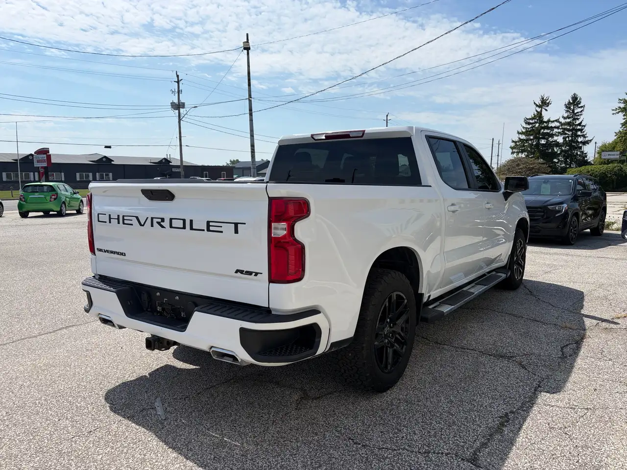 Chevrolet Silverado 1500 - Image 4