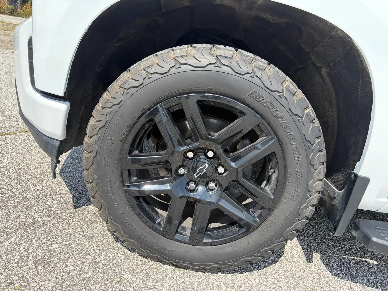 Chevrolet Silverado 1500 - Image 7