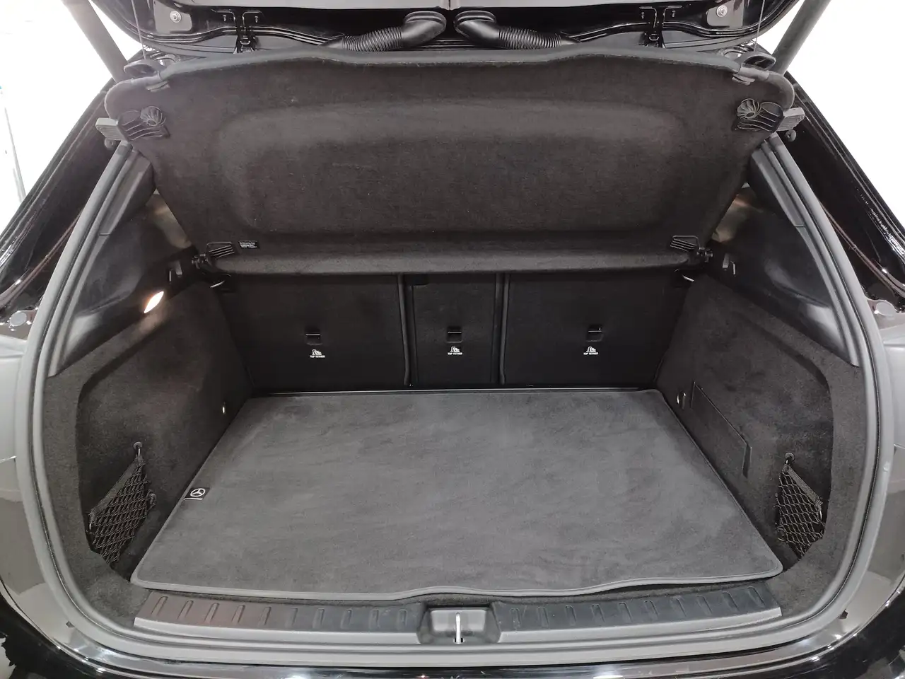 Mercedes-Benz GLA - Image 25