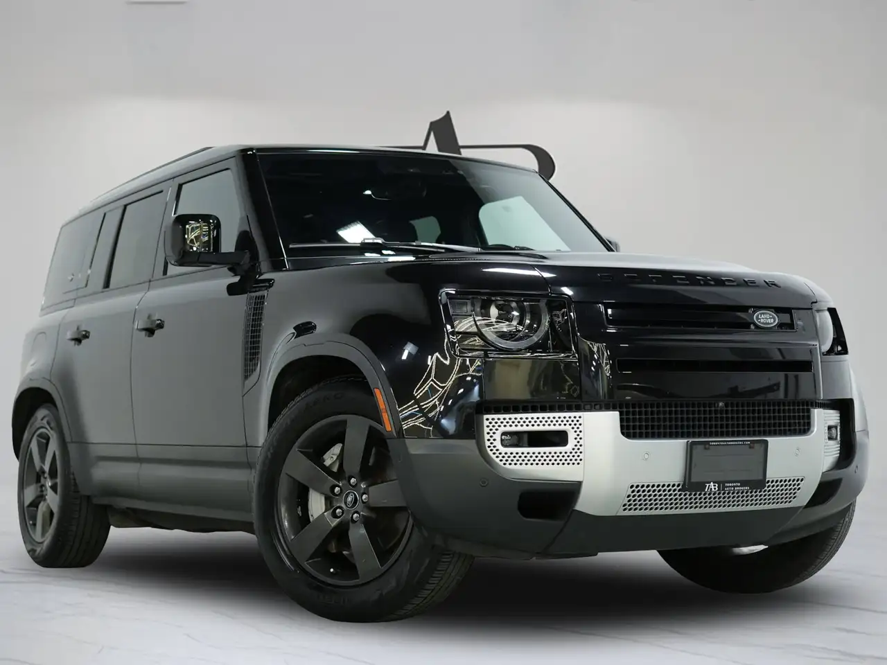 Land Rover Defender - Image 2