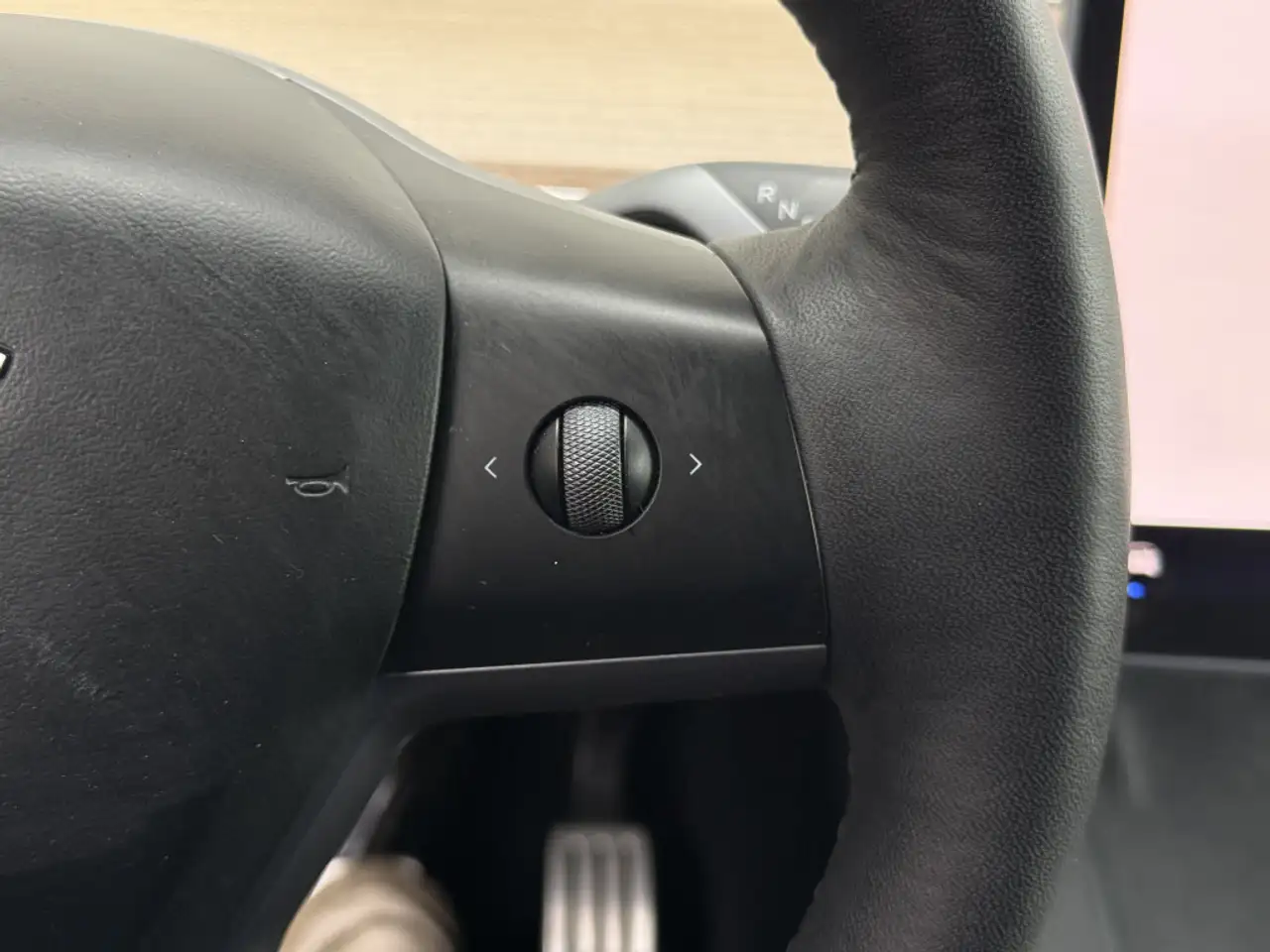 Tesla Model Y - Image 16