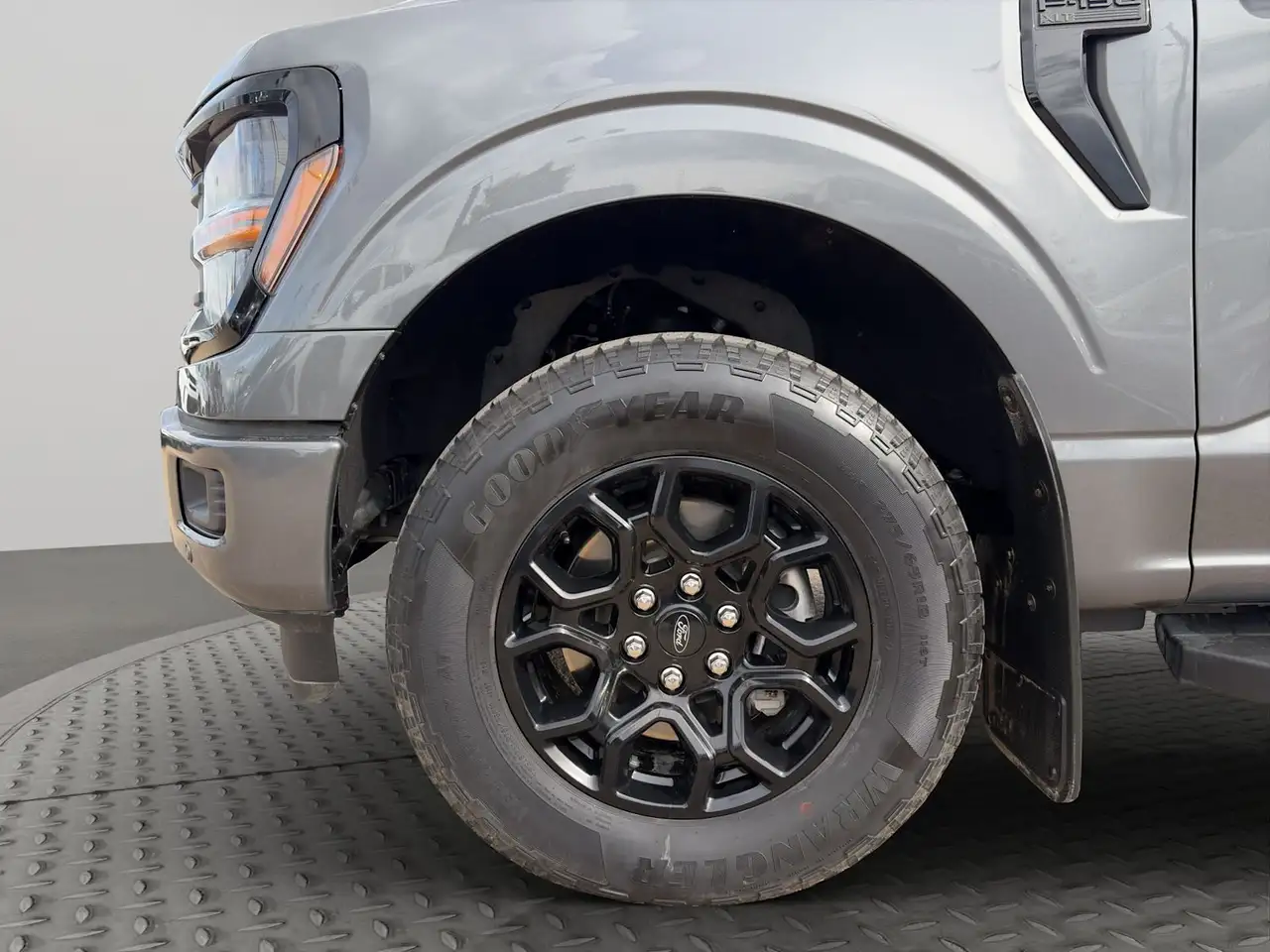 Ford F-150 - Image 9