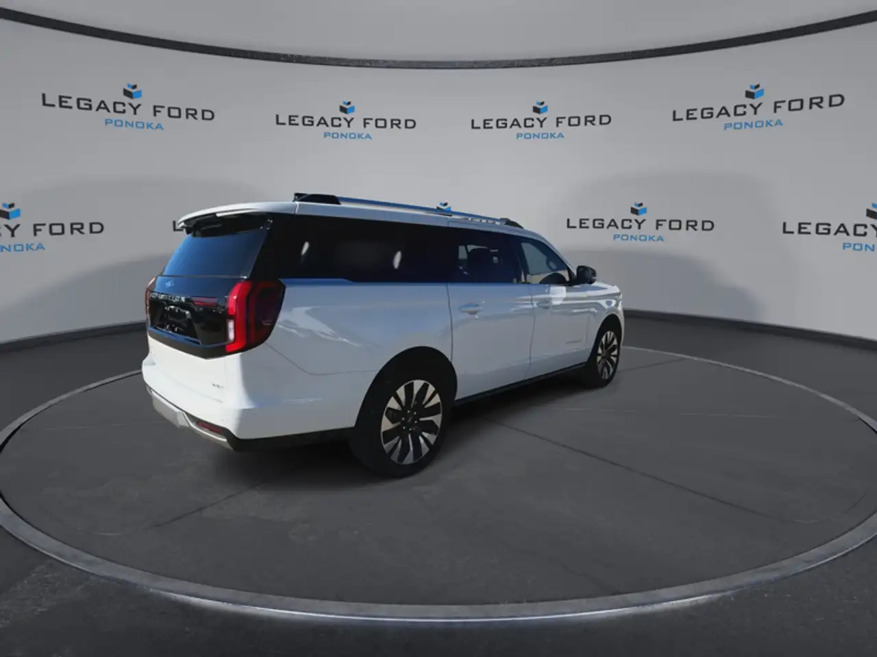 Ford Expedition - Image 7