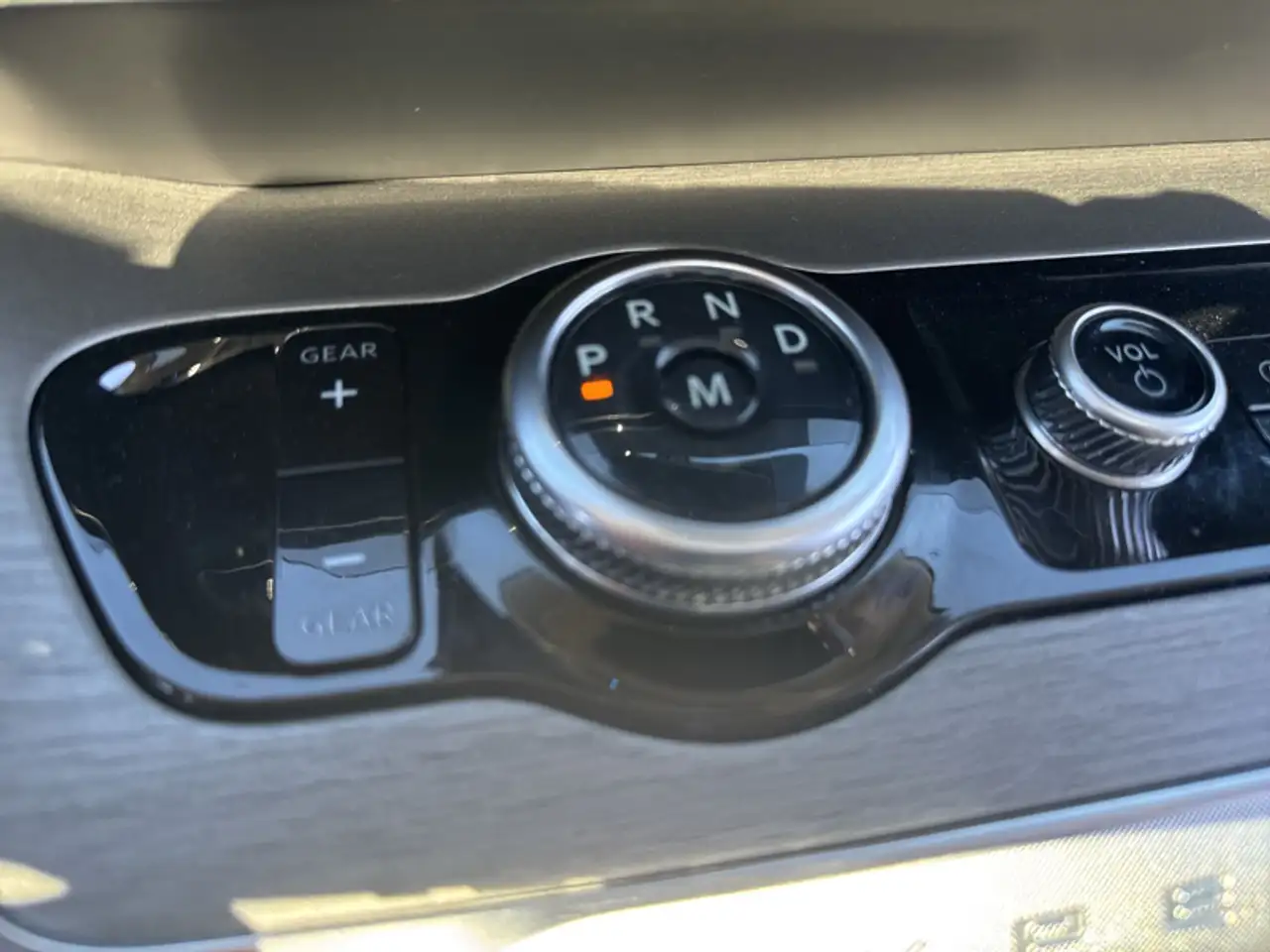Ford Expedition - Image 22