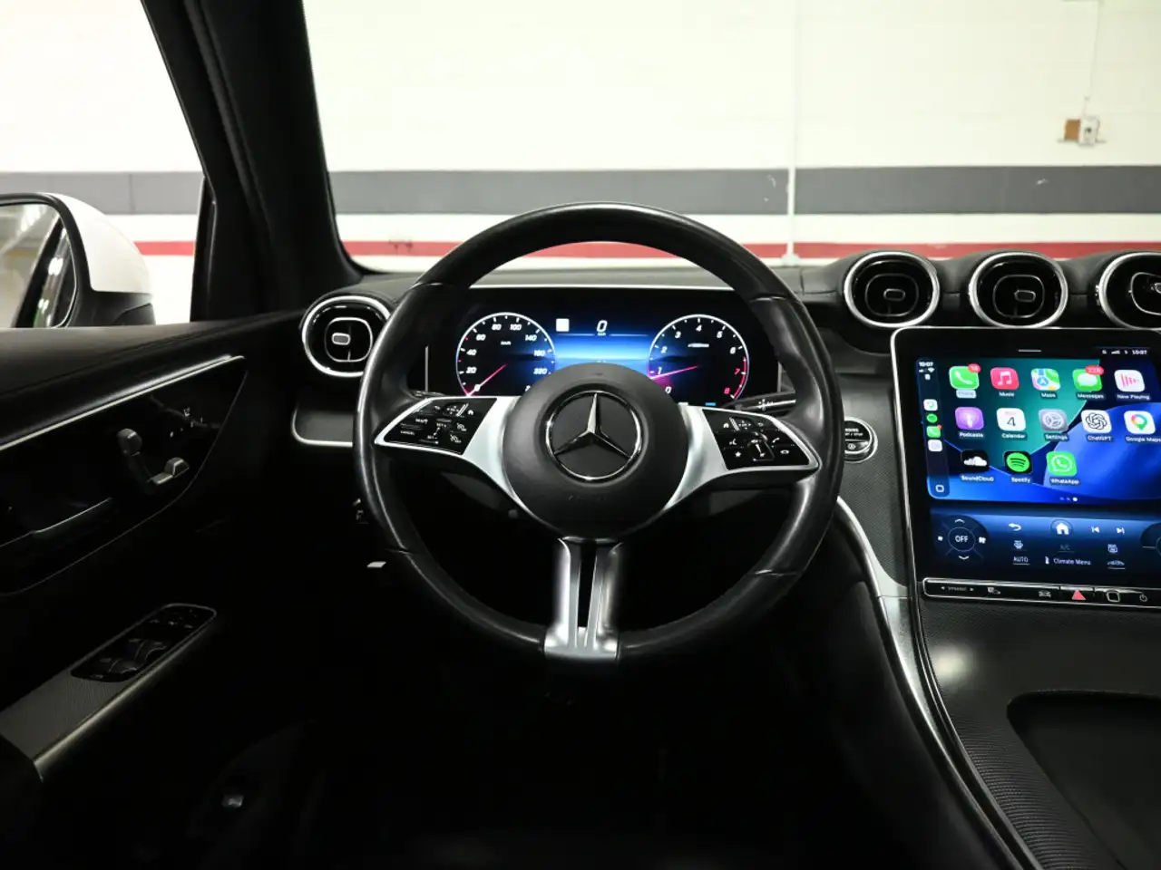 Mercedes-Benz GLC - Image 12