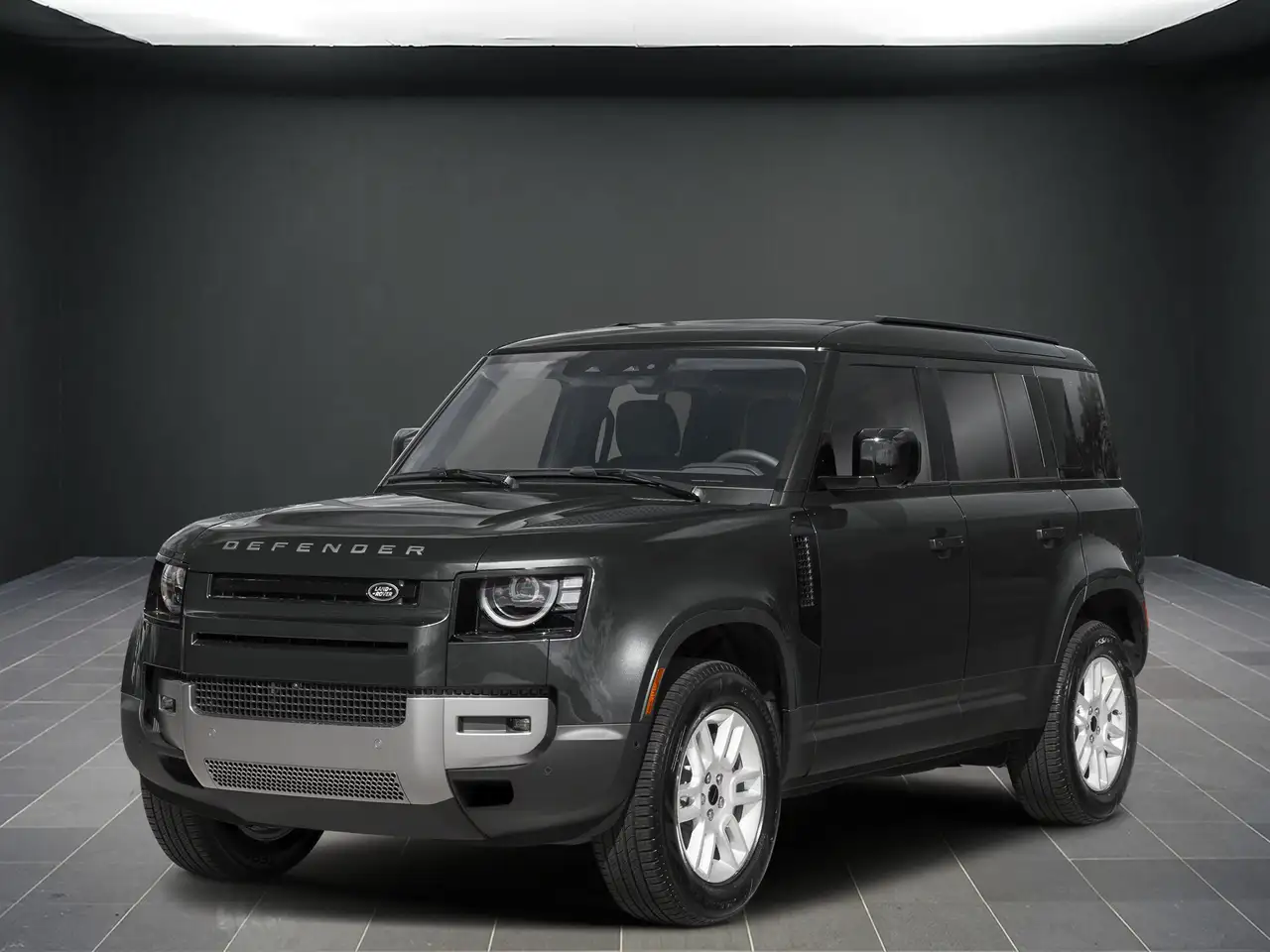 Land Rover Defender - Image 1