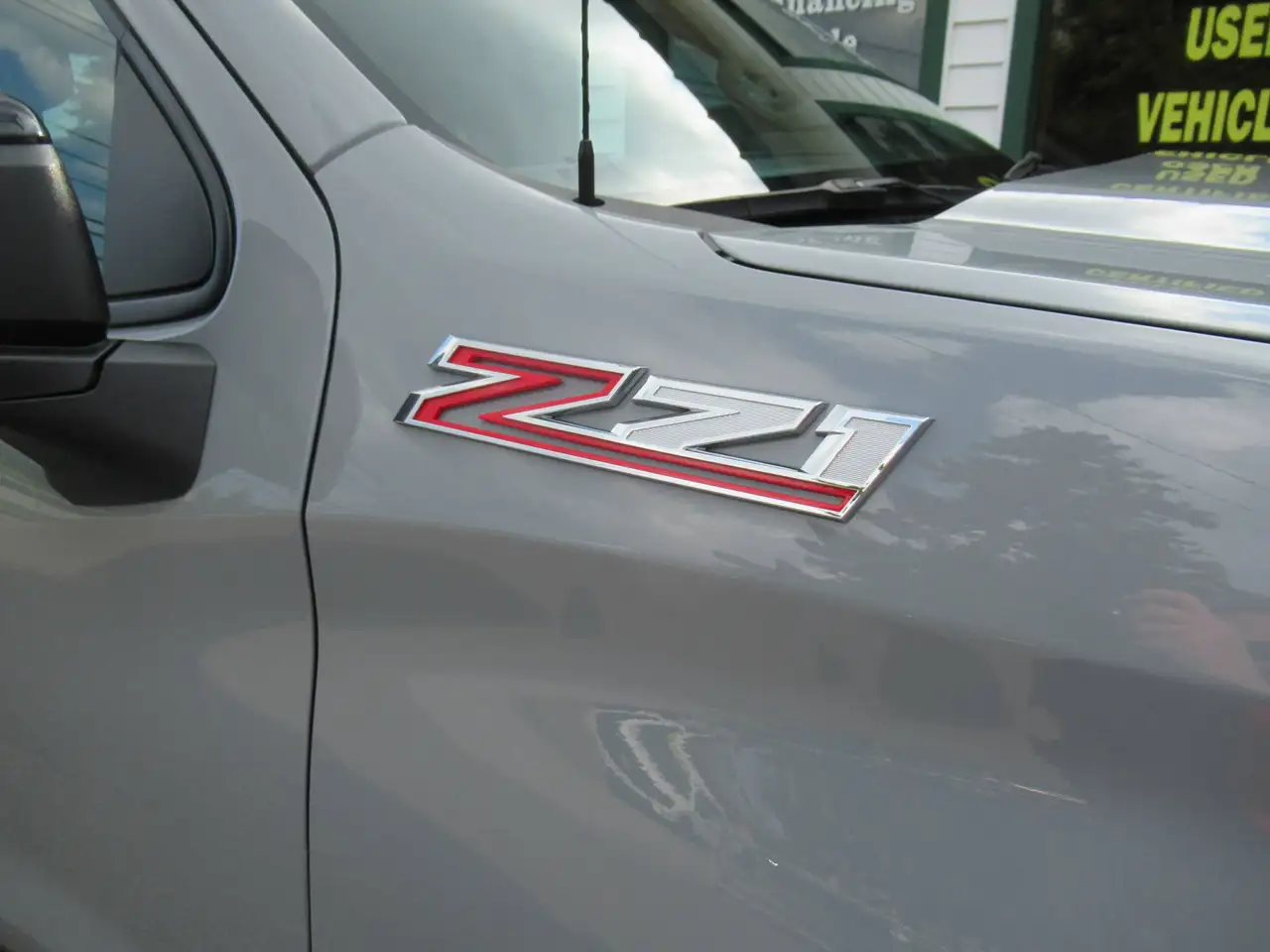 Chevrolet Silverado 1500 - Image 4