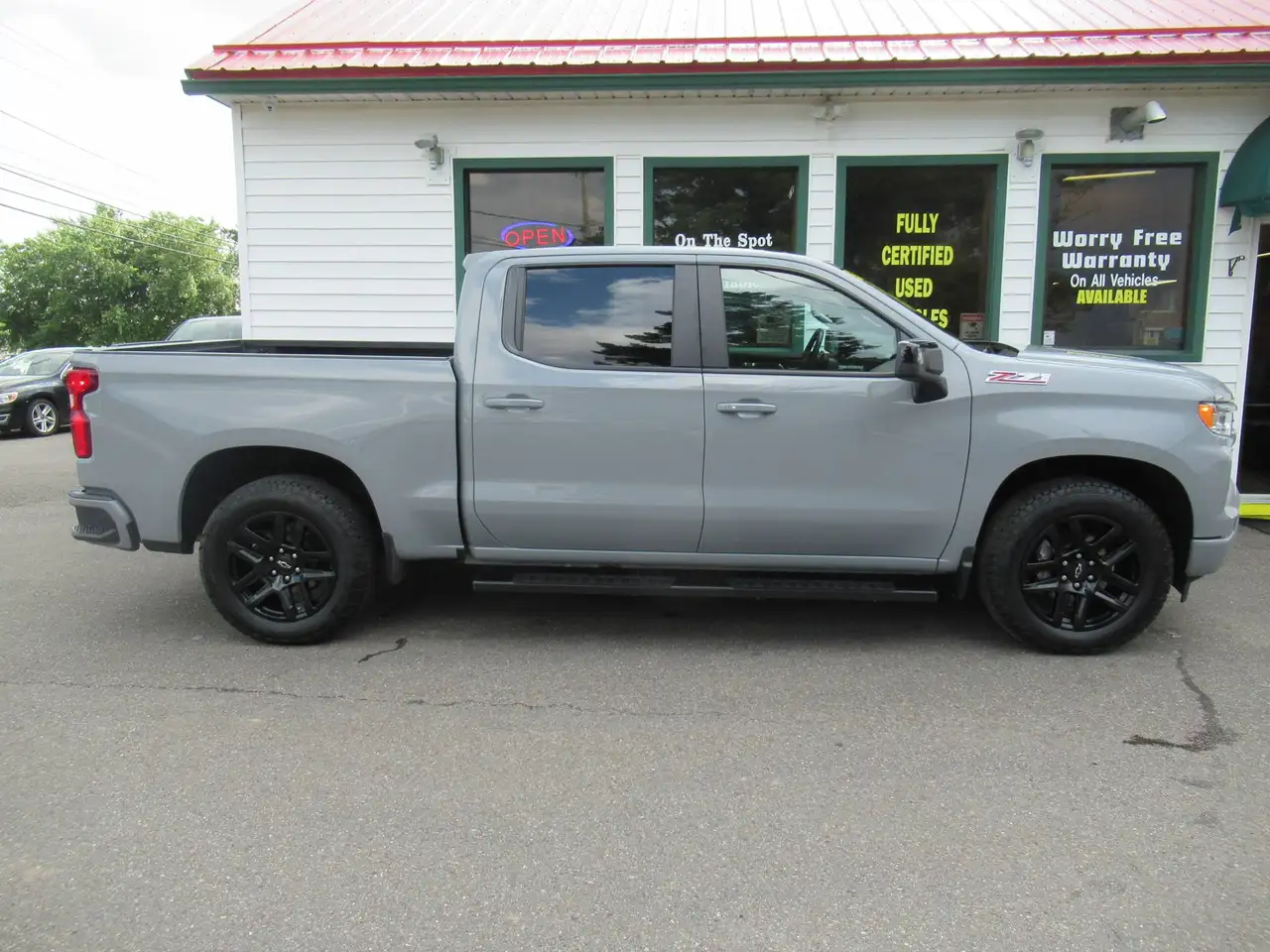 Chevrolet Silverado 1500 - Image 6