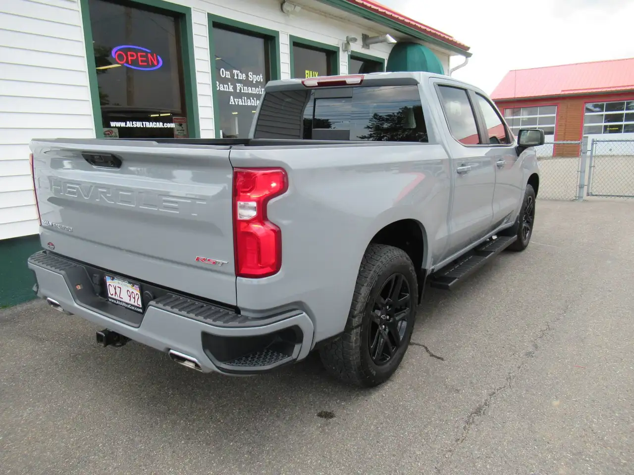 Chevrolet Silverado 1500 - Image 10