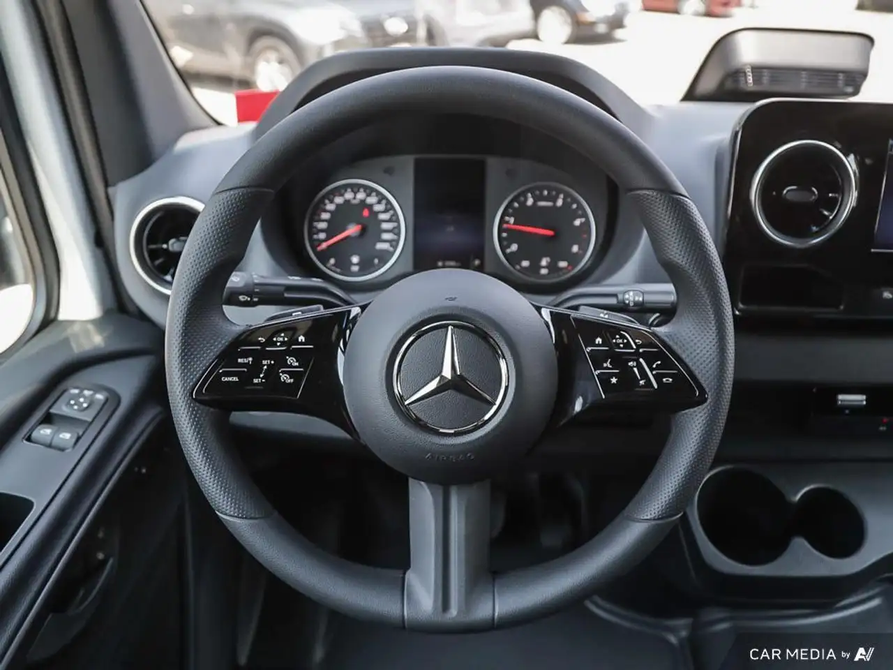 Mercedes-Benz Sprinter - Image 14