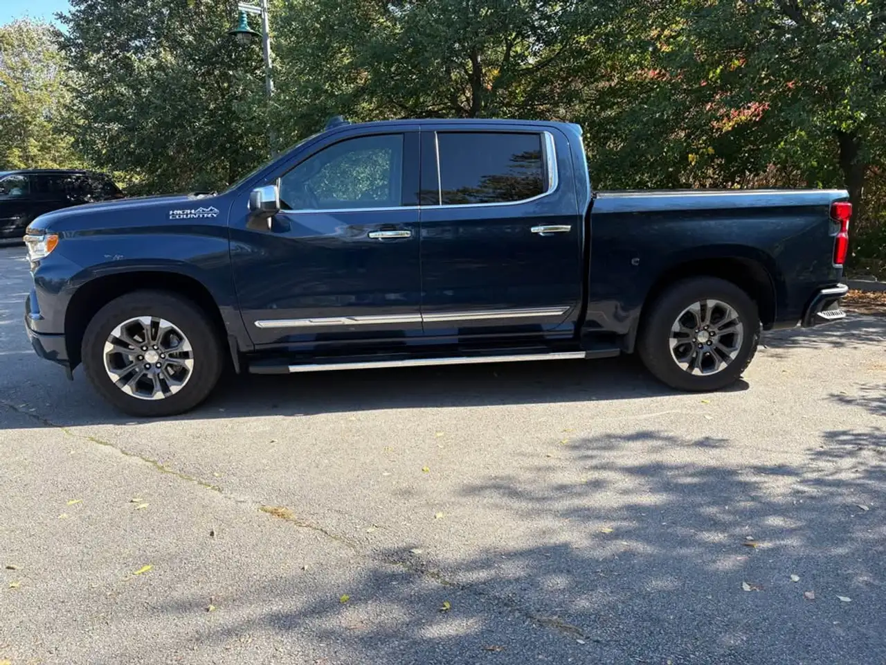 Chevrolet Silverado 1500 - Image 3