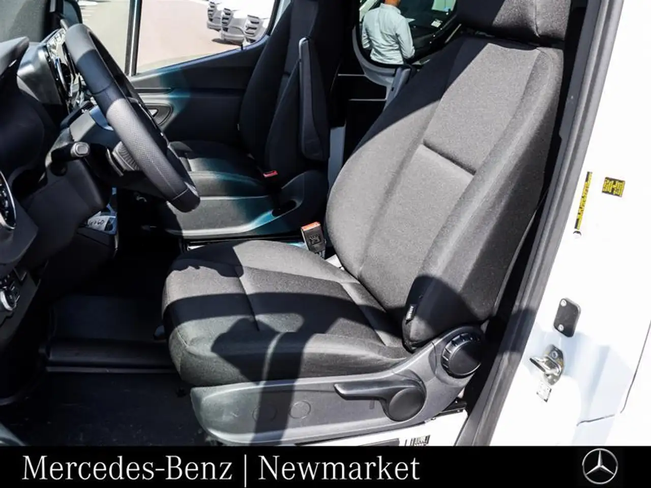 Mercedes-Benz Sprinter - Image 9