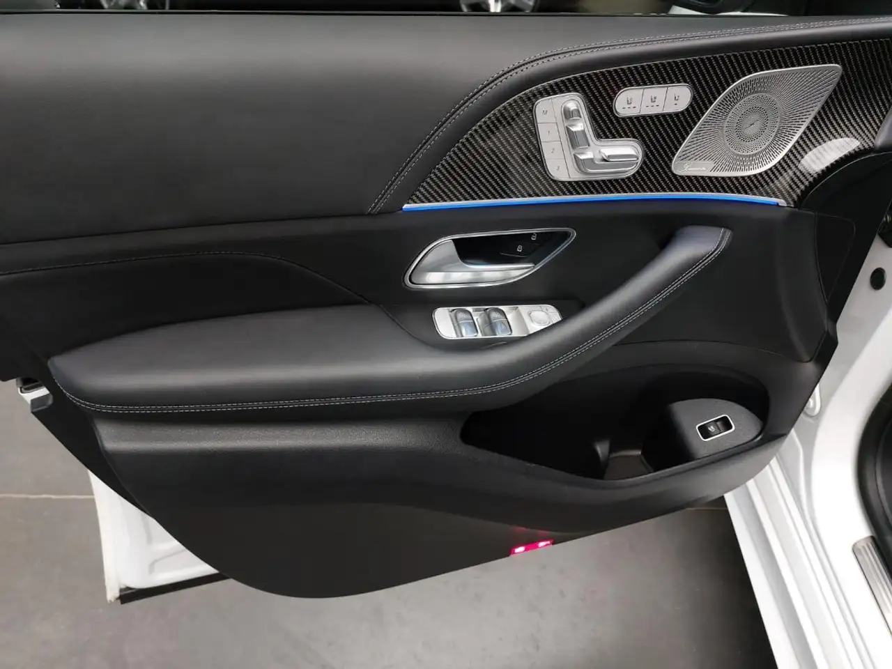 Mercedes-Benz GLE - Image 12