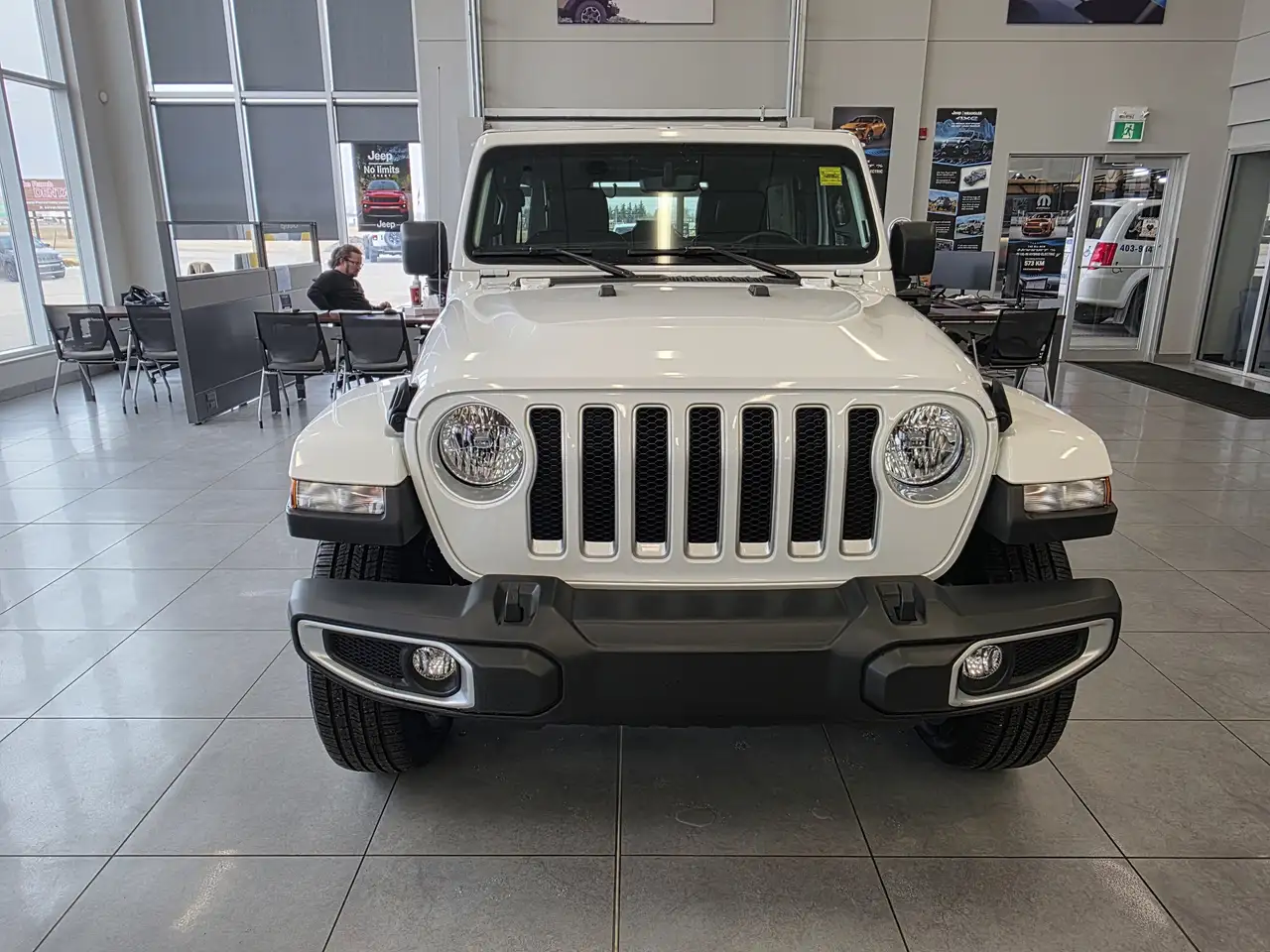 Jeep Wrangler - Image 11
