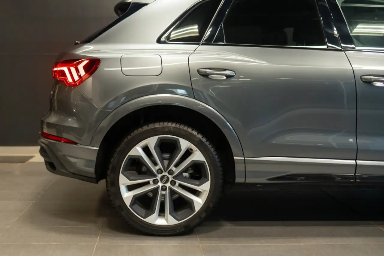 Audi Q3 - Image 40