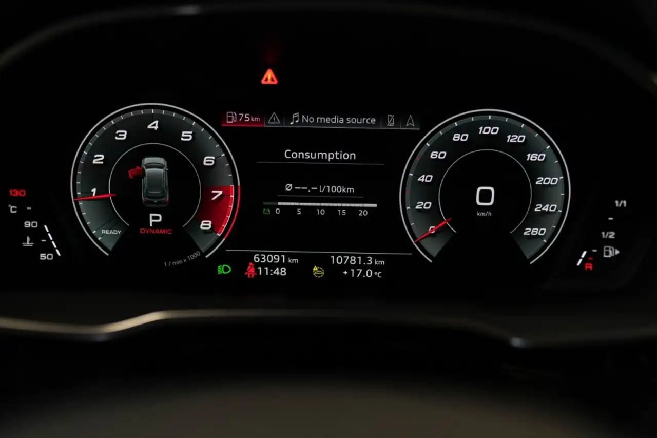 Audi Q3 - Image 19