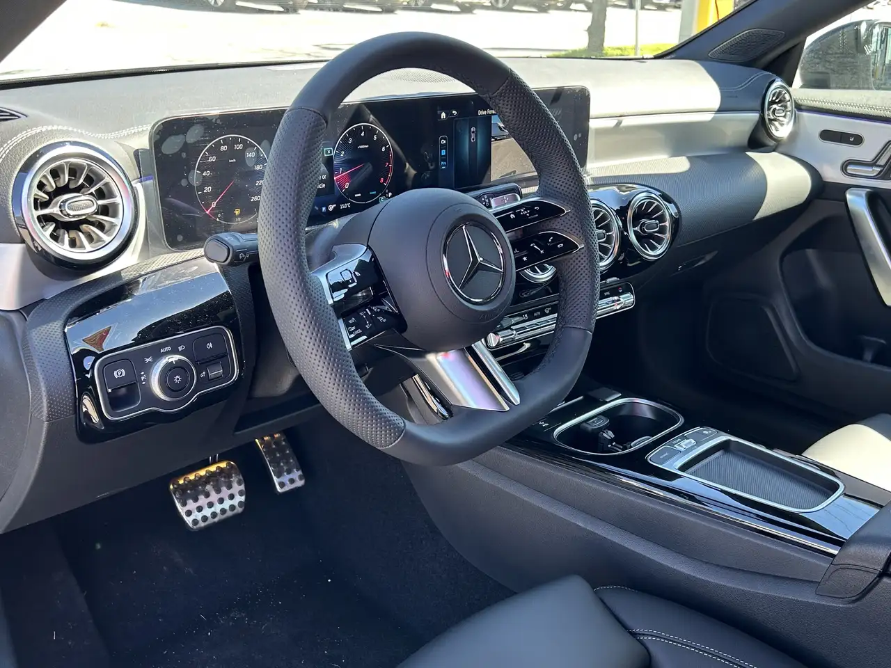 Mercedes-Benz CLA - Image 11