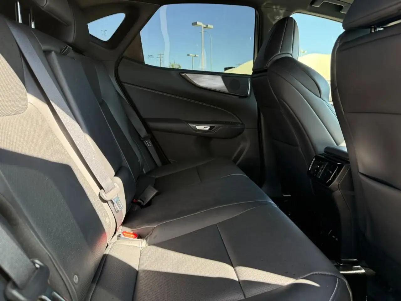 Lexus NX 350 - Image 10