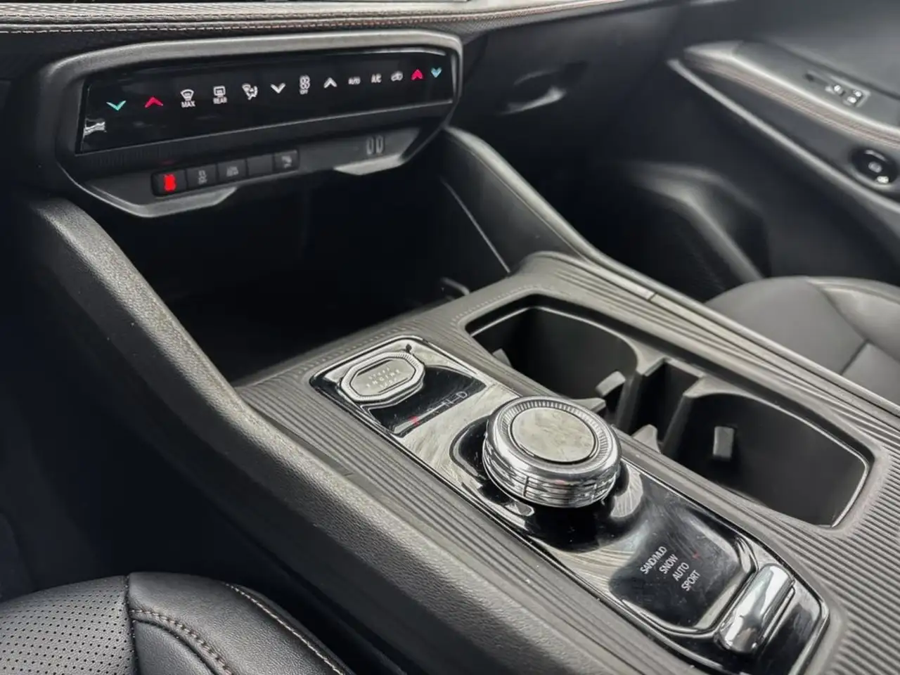 Jeep Cherokee - Image 17