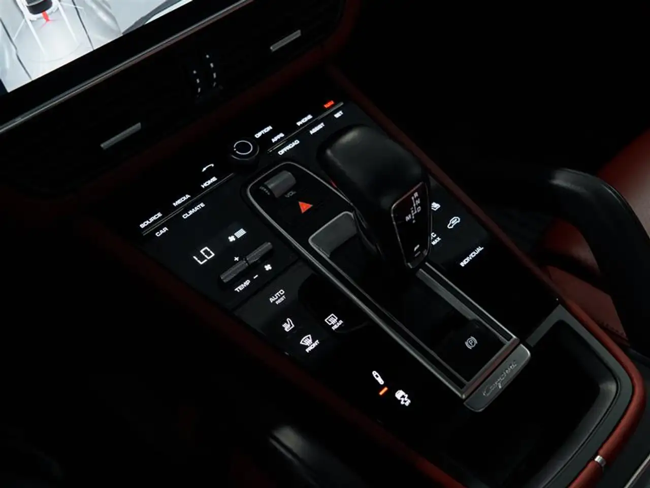 Porsche Cayenne - Image 34