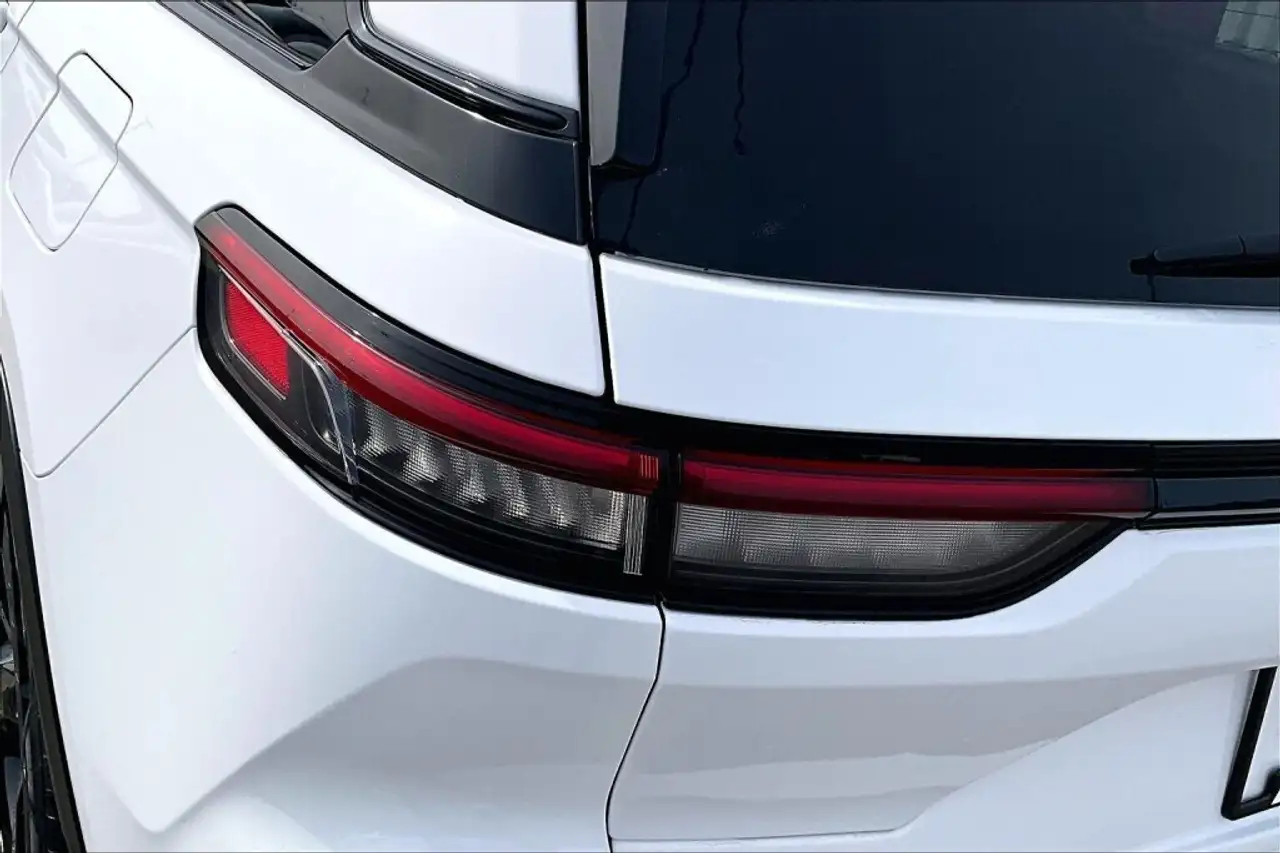 Jeep Grand Cherokee - Image 30
