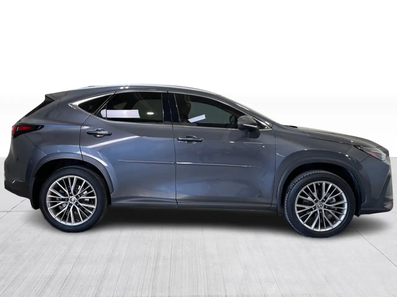 Lexus NX - Image 2