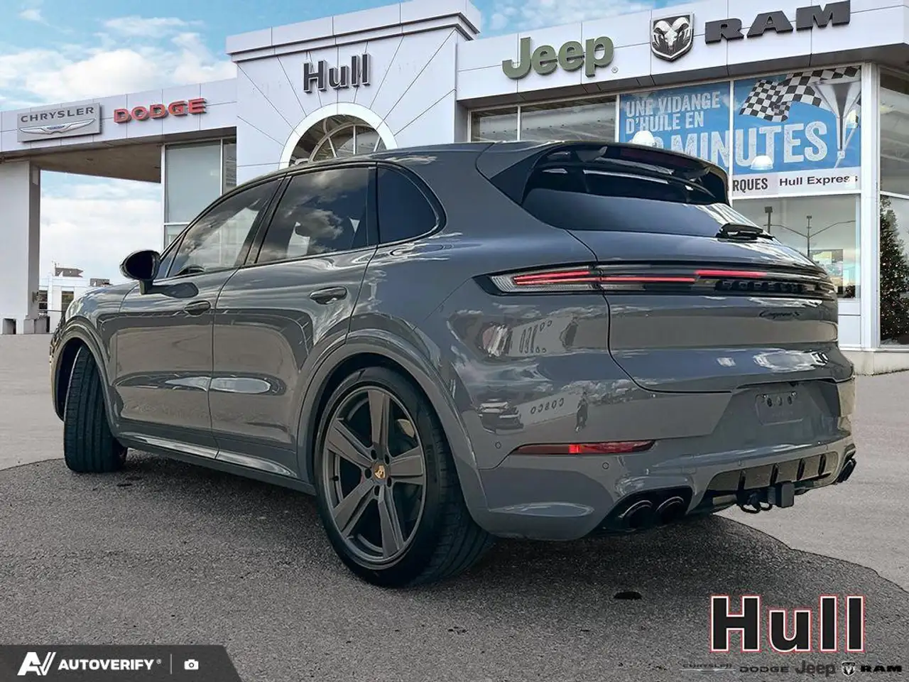 Porsche Cayenne - Image 4
