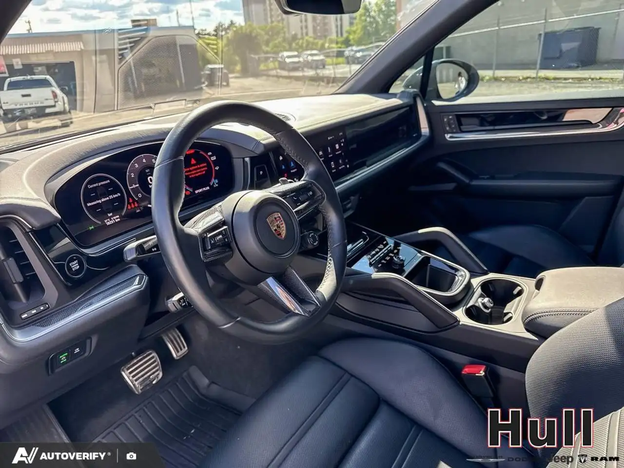 Porsche Cayenne - Image 12