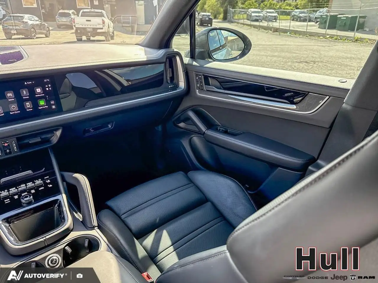 Porsche Cayenne - Image 24
