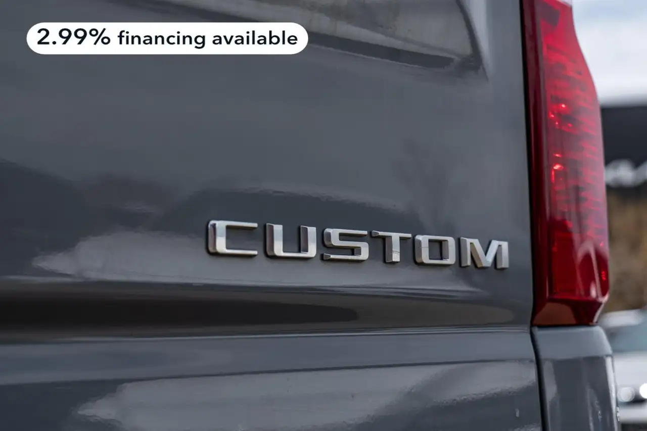 Chevrolet Silverado 1500 - Image 9