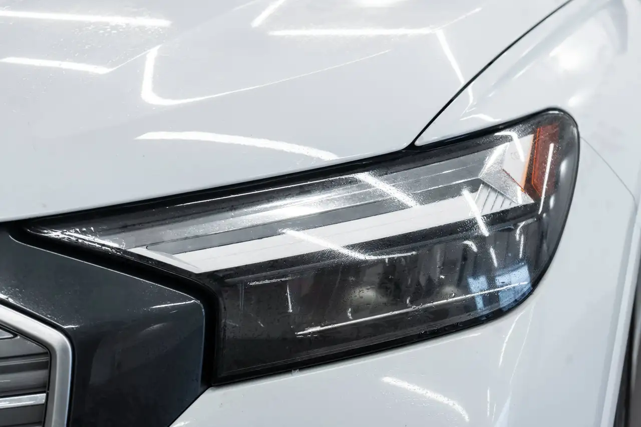 Audi Q4 e-tron - Image 7