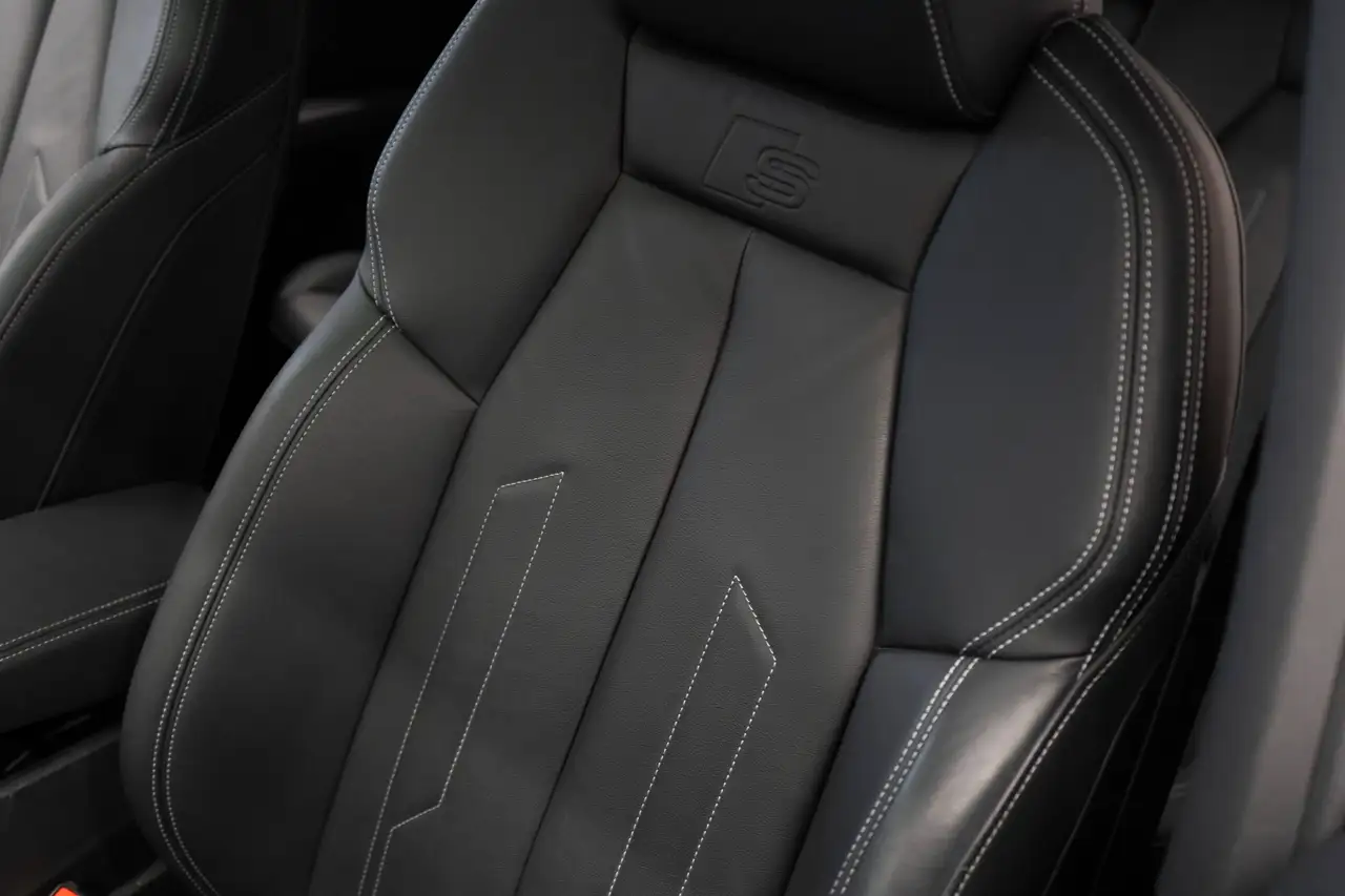 Audi Q4 e-tron - Image 14