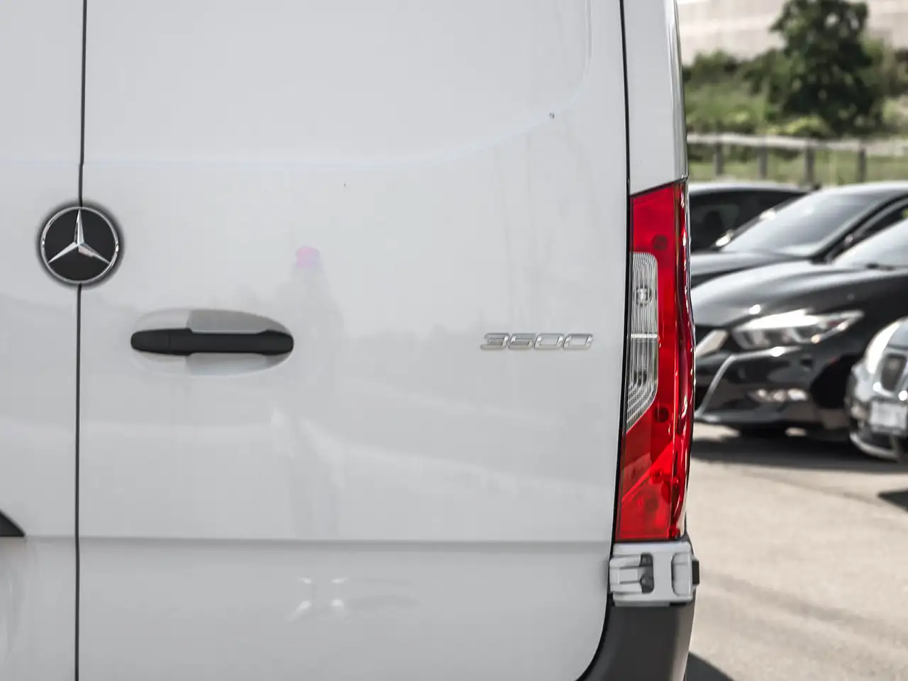 Mercedes-Benz Sprinter - Image 10