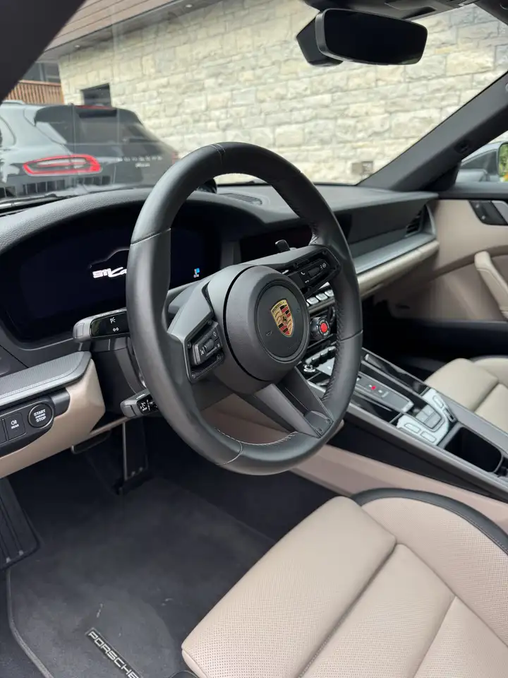 Porsche 911 - Image 10
