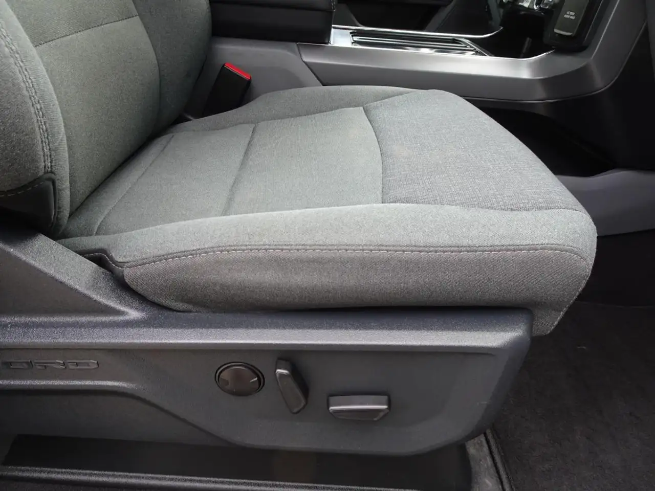 Ford F-150 - Image 16