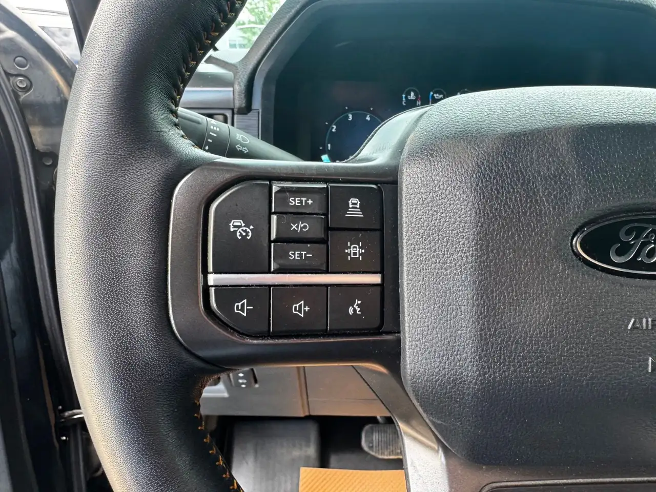 Ford F-150 - Image 18