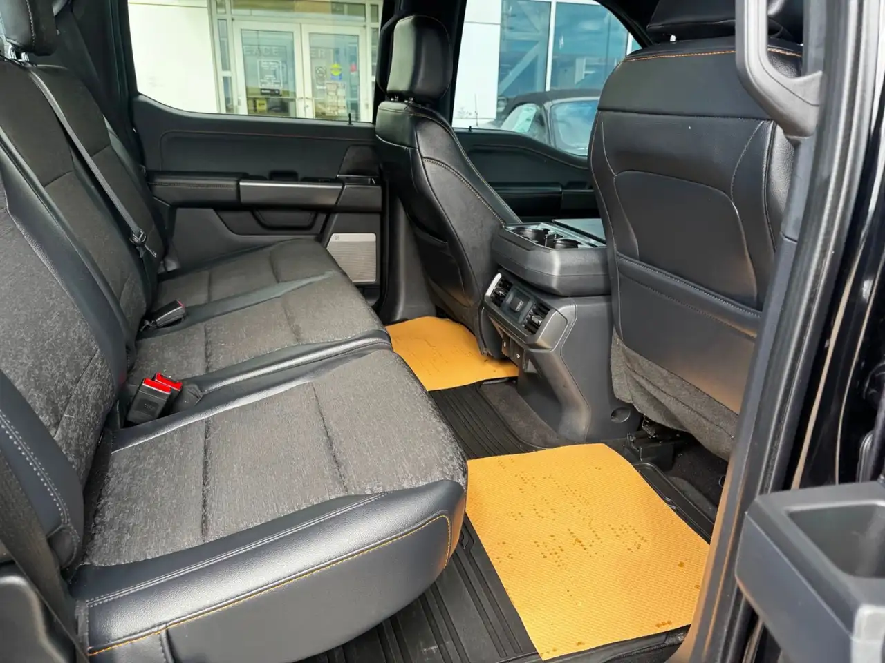 Ford F-150 - Image 12