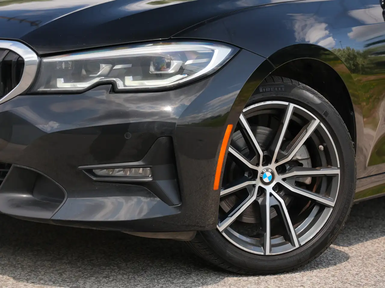 BMW 3 Series - Image 8