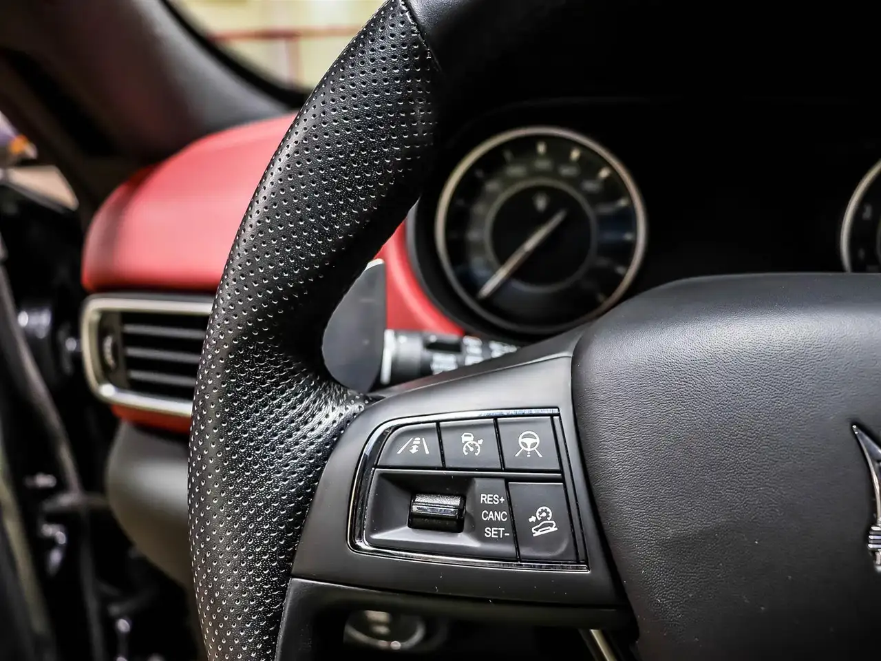 Maserati Levante - Image 27