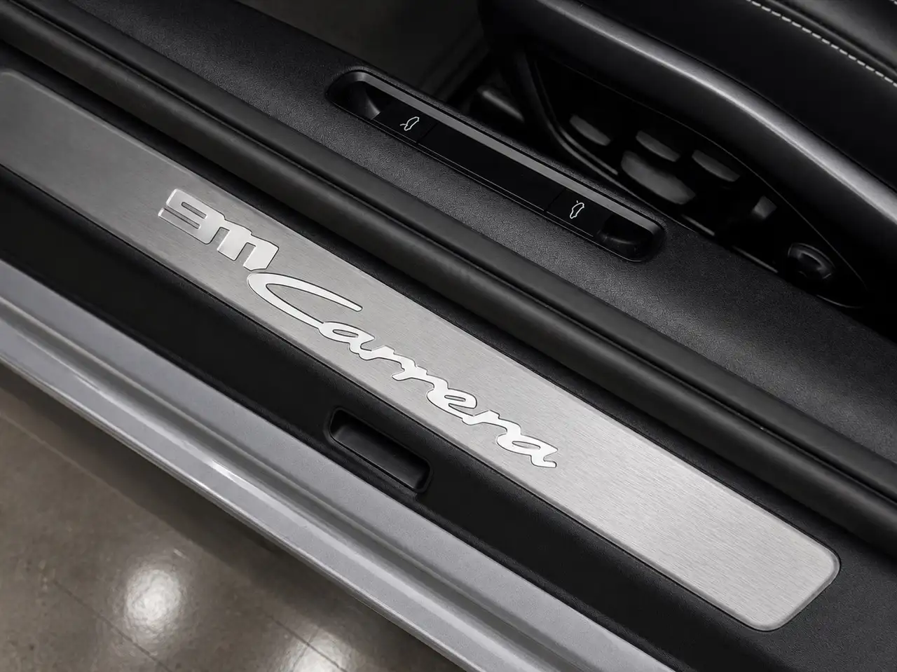 Porsche 911 - Image 11