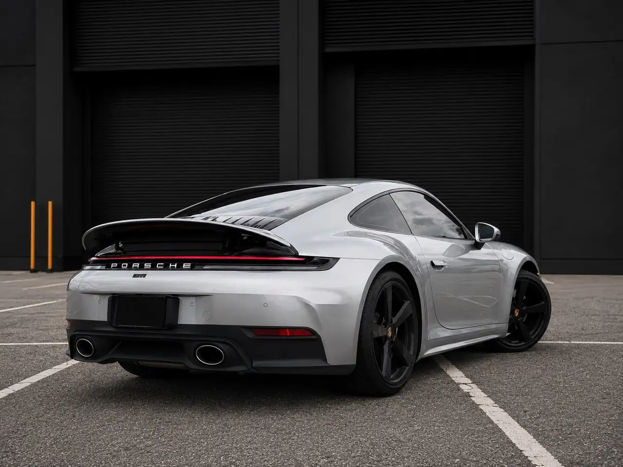 Porsche 911 - Image 8