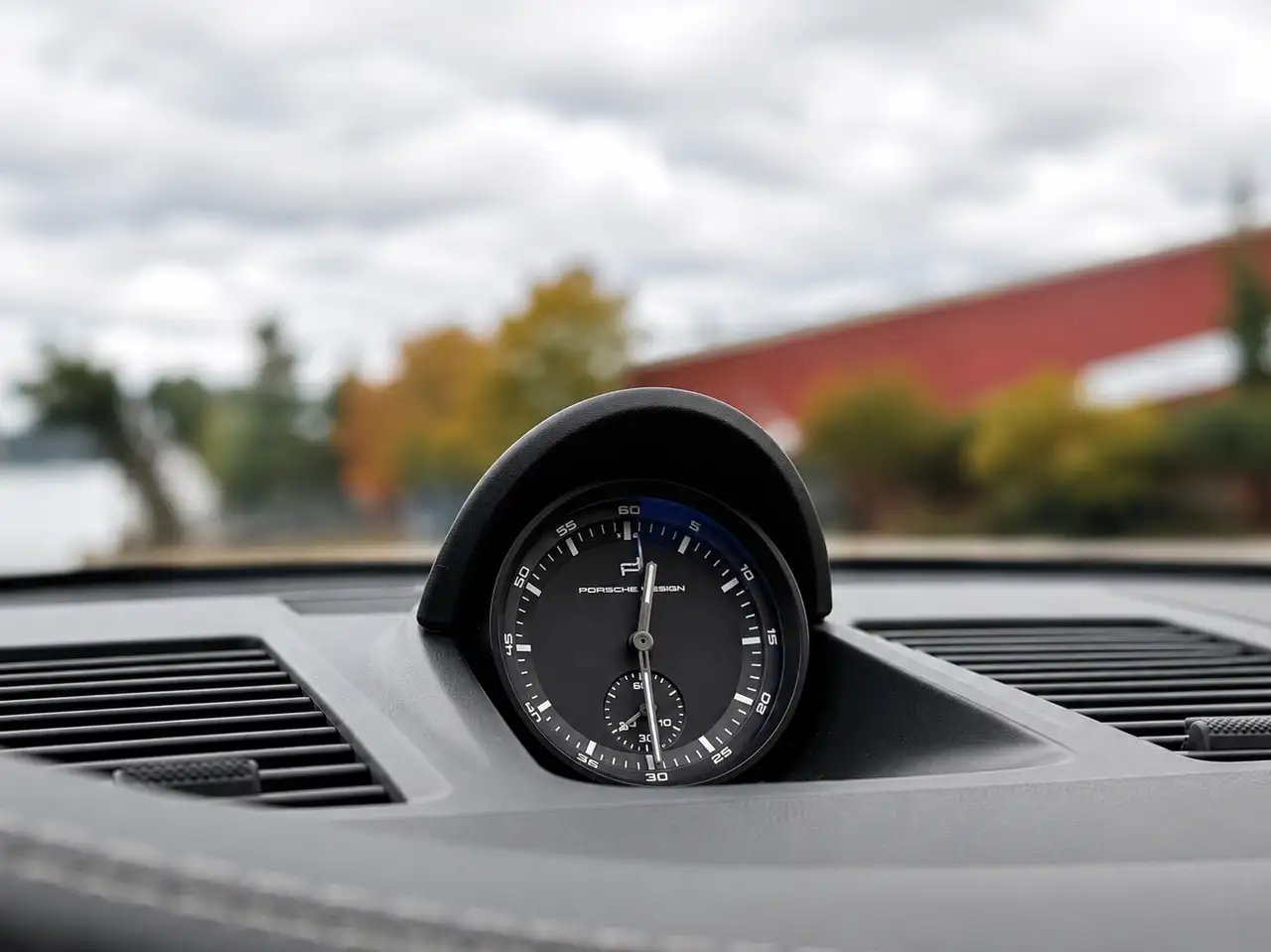 Porsche 911 - Image 19